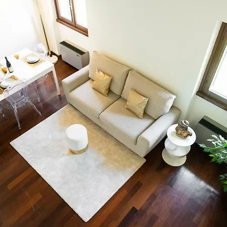 Domus - Magnifiche Residenze San Fermo Appartement *